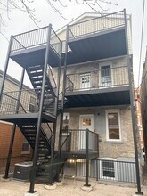 2719 W Augusta Blvd in Chicago, IL - Building Photo - Building Photo