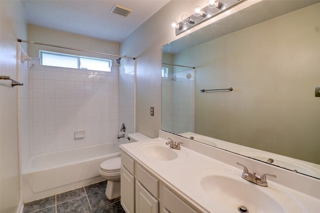 property at 3323 Pioneer Bend Ln