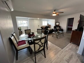 9234 -9236 Winter Gardens Blvd, Unit 9234 Winter gardens blvd in Lakeside, CA - Building Photo - Building Photo