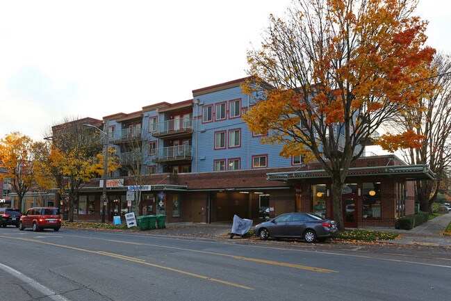 Stonehedge Apartments in Seattle, WA - Foto de edificio - Building Photo