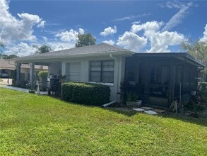 2104 Hereford Dr in Sun City Center, FL - Building Photo - Building Photo