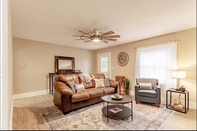 906 North Main Street in Elizabethtown, KY - Building Photo - Building Photo