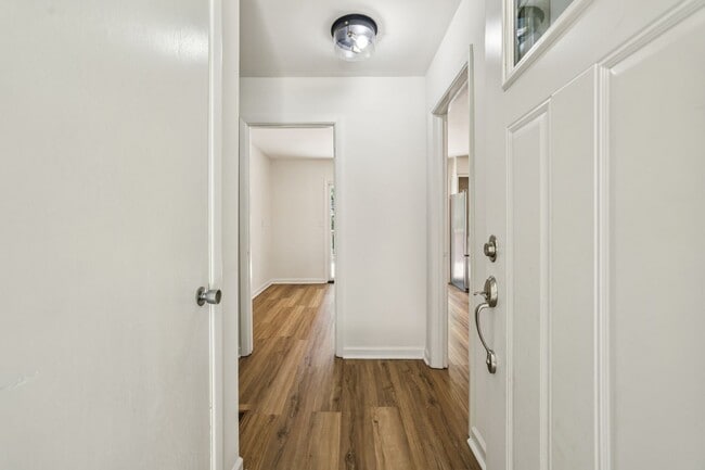 3705 Donaldson Dr NE in Atlanta, GA - Building Photo - Building Photo