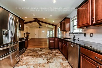 609 Eastview Cir in Franklin, TN - Foto de edificio - Building Photo