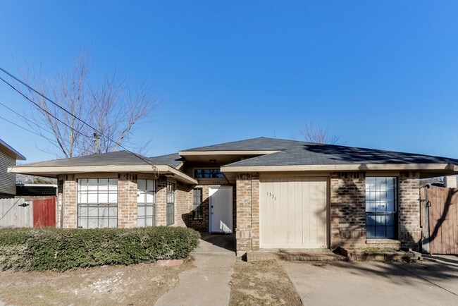 property at 1331 Glencliff Ct