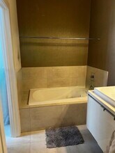 7205 NW 102nd Pl in Doral, FL - Building Photo - Building Photo
