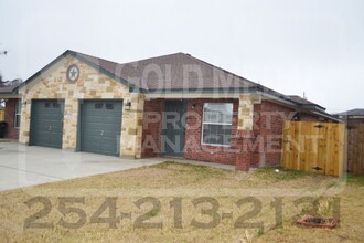 1104 Grace Point Dr in Killeen, TX - Foto de edificio - Building Photo