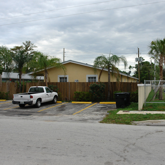 923 NW 4th Ave in Fort Lauderdale, FL - Building Photo - Building Photo