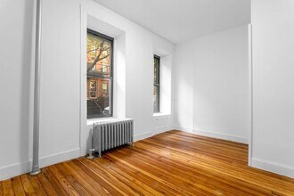 443 E 88th St in New York, NY - Building Photo - Building Photo