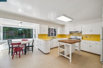 818 Solana Dr in Lafayette, CA - Foto de edificio - Building Photo