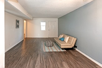 Villas at Mueller in Austin, TX - Foto de edificio - Interior Photo
