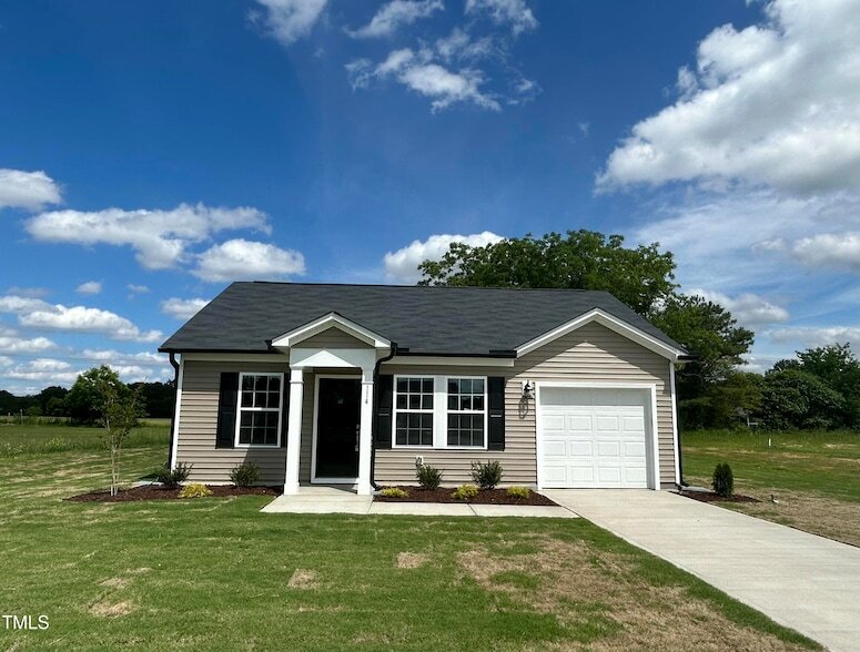 114 Johnson Rdg Wy in Four Oaks, NC - Building Photo