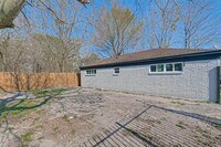 5121 Peachtree St photo'