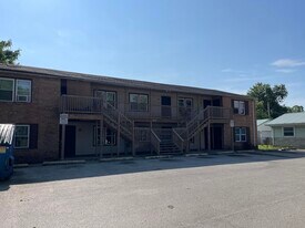 111 Fairweight Ave in Danville, IL - Building Photo