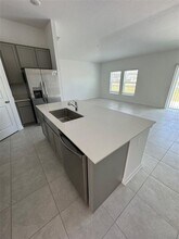 1441 Deepwater Cir in Eagle Lake, FL - Building Photo - Building Photo