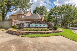 7520 Crystal Lake Dr in Cordova, TN - Building Photo