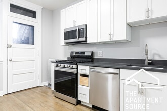 1454 W Winnemac Ave, Unit #3W in Chicago, IL - Building Photo - Building Photo