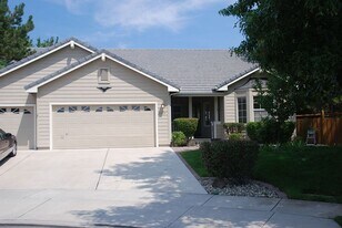 6574 Fire Dance Ct in Sparks, NV - Building Photo