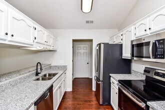 7755 Mary Payton Dr in Southaven, MS - Building Photo - Building Photo