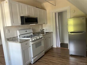 100 Lake Rd in Congers, NY - Building Photo - Building Photo