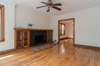 3002 N Troy St in Chicago, IL - Building Photo - Building Photo