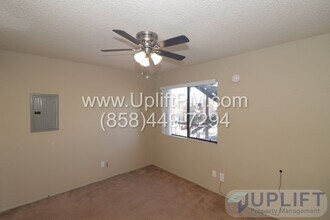 1908 Via Las Palmas in National City, CA - Foto de edificio - Building Photo