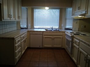 20176 Overland Ave in Los Banos, CA - Building Photo - Building Photo