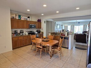 1222 Palmas Ridge in Palm Springs, CA - Foto de edificio - Building Photo