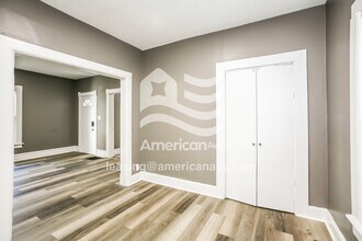 2003 S Taylor St in South Bend, IN - Building Photo - Building Photo