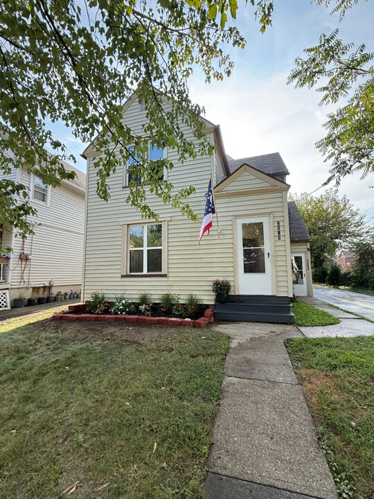2018 Robin St in Lakewood, OH - Building Photo