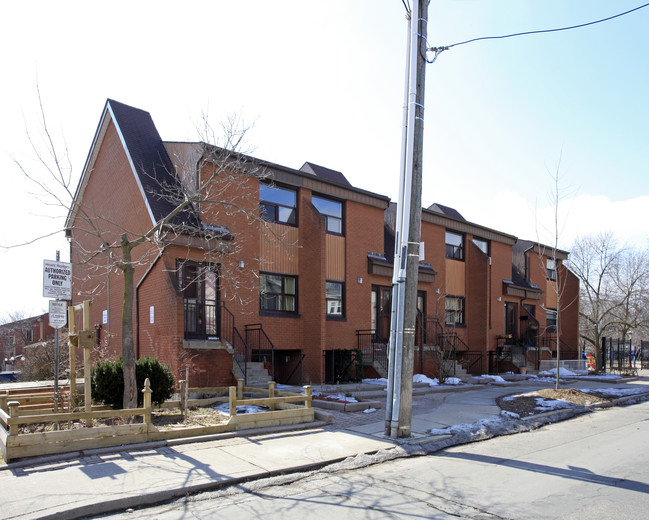 Stephenson Ave in Toronto, ON - Building Photo - Building Photo