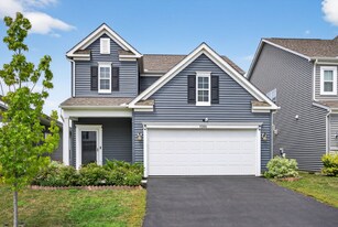 7086 Celebration Dr in Powell, OH - Building Photo