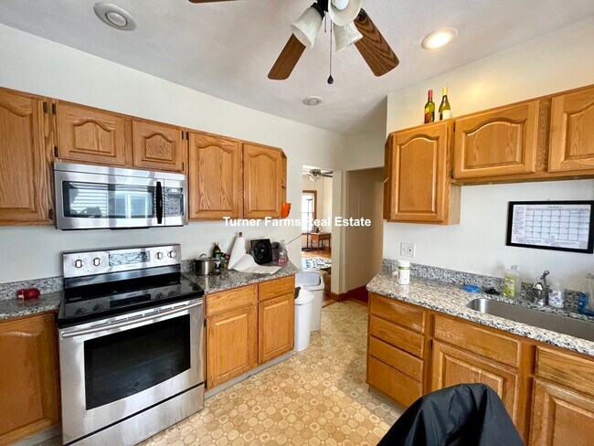 290 Boston Ave, Unit 2 in Medford, MA - Foto de edificio - Building Photo