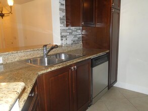 1 Renaissance Way-Unit -108 in Boynton Beach, FL - Building Photo - Building Photo