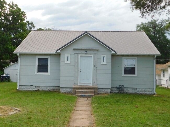 property at 504 N Alleghany St