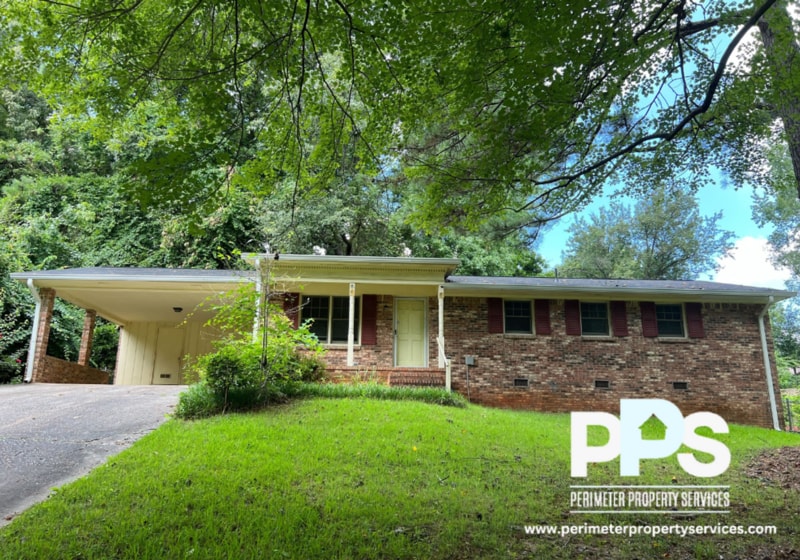 6999 Knollwood Dr in Morrow, GA - Building Photo