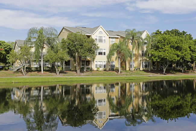 THE RETREAT AT VISTA LAKE