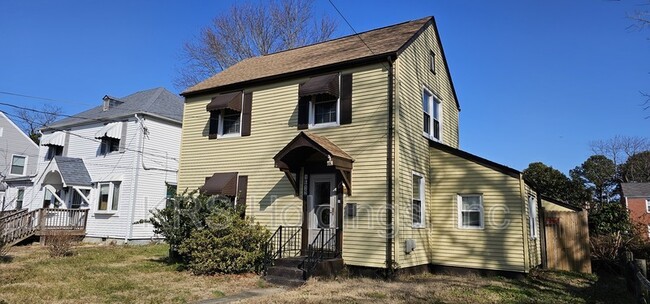 1612 Oak Ave in Newport News, VA - Building Photo - Building Photo