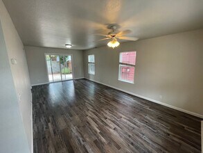 2099 Hartford Dr in Chico, CA - Building Photo - Building Photo