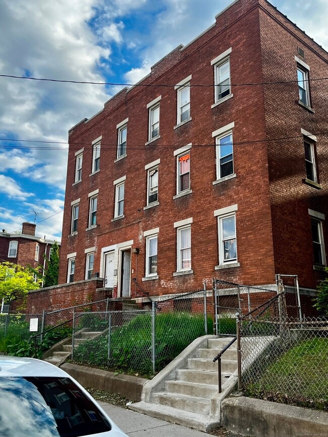 property at 143 Putnam St