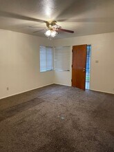 2522 Encina St in Bakersfield, CA - Building Photo - Building Photo