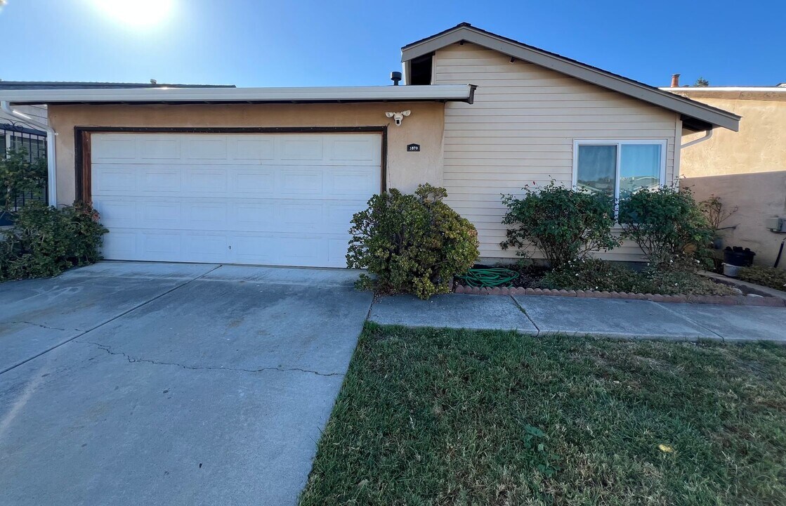 1870 Arroyo De Platina in San Jose, CA - Building Photo