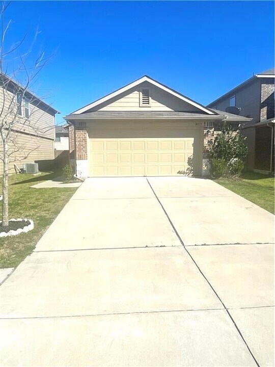 14513 Callan Ct in Manor, TX - Building Photo