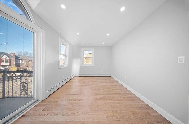 property at 170-6 Foch Blvd