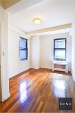 301 E 38th St-Unit -4L in New York, NY - Building Photo - Building Photo