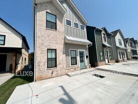 618 W 2nd St in Edmond, OK - Building Photo