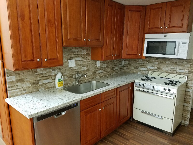 3125 Hoover St in Redwood City, CA - Building Photo