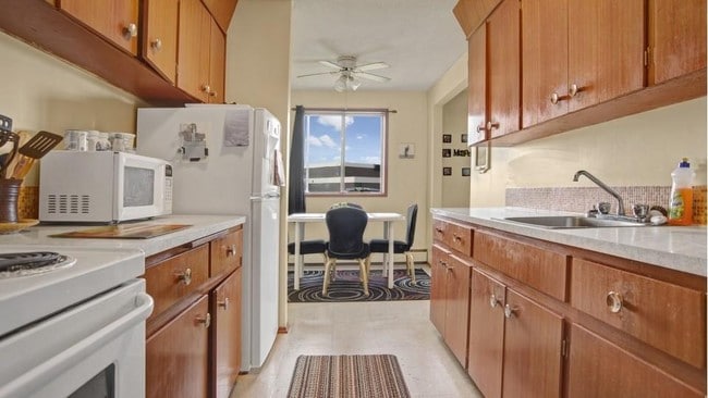 Alderview in Prince Albert, SK - Building Photo - Interior Photo