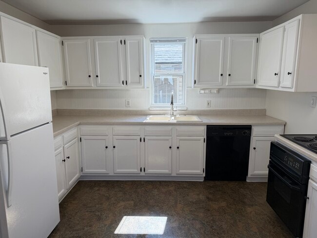 456 Michigan Ave in Monroe, MI - Foto de edificio - Building Photo