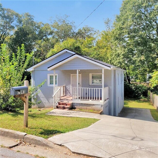1093 Windsor St SW in Atlanta, GA - Foto de edificio - Building Photo